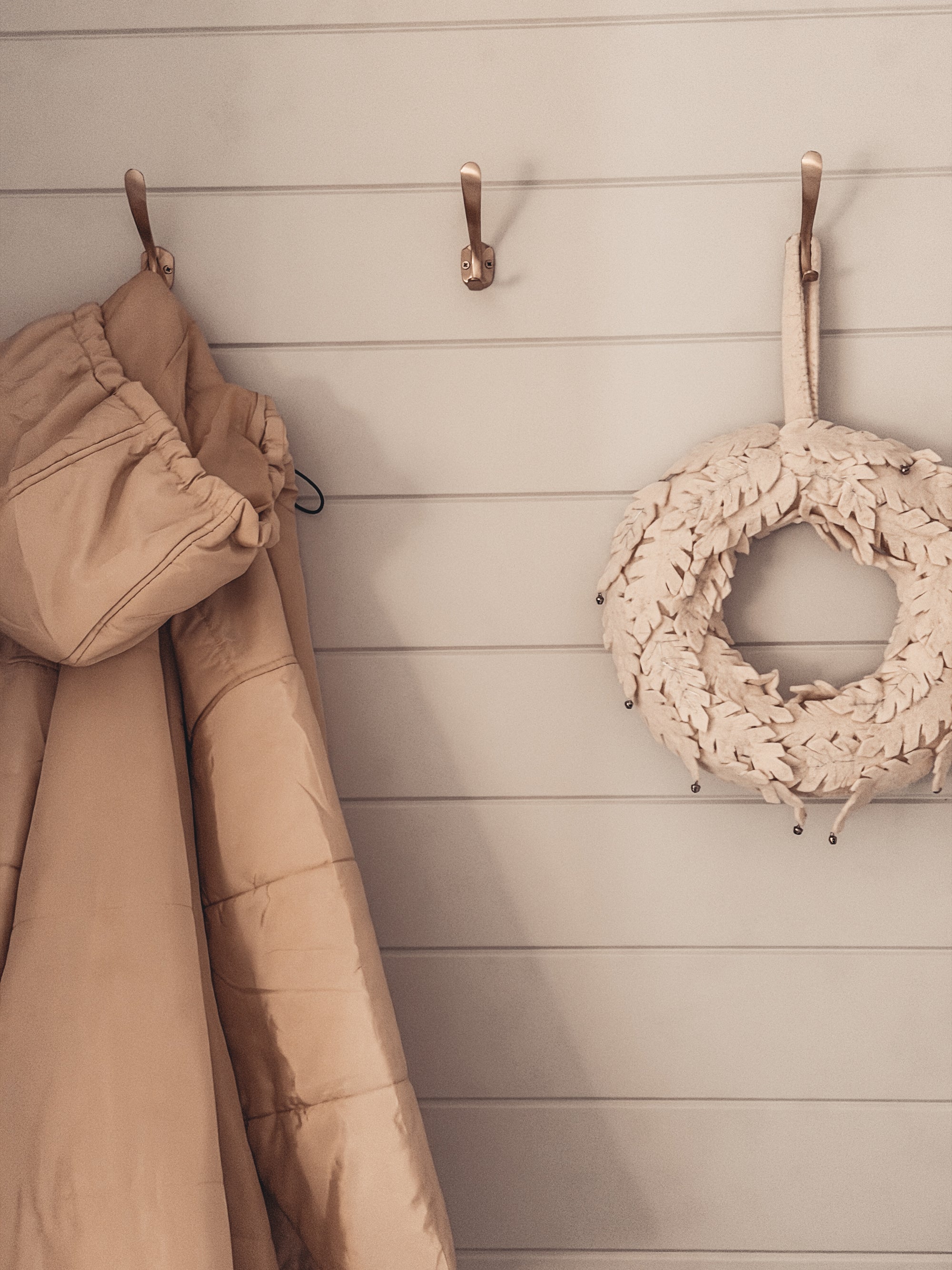 Sitting Suit: Champagne